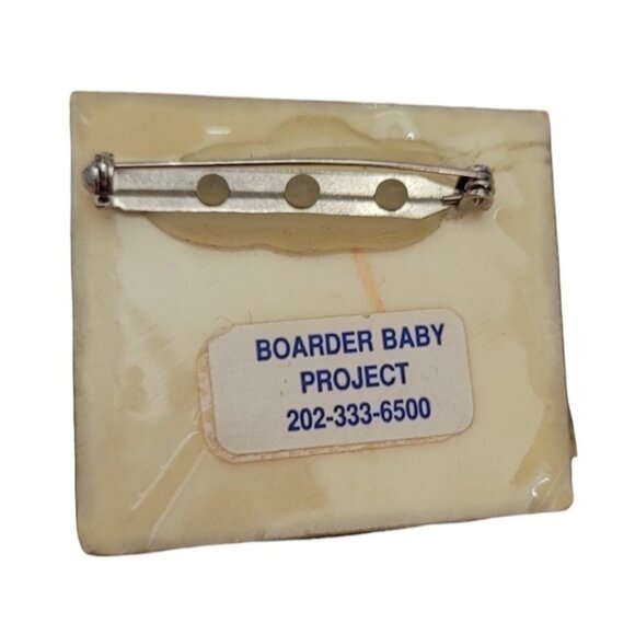 Lucinda Boarder Baby Project Black White House Pin E728 - Picture 5 of 7